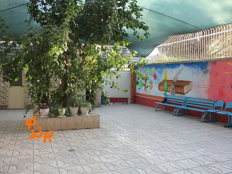 دبیرستان دخترانه کاوشگران آسمان دانش یافت آباد